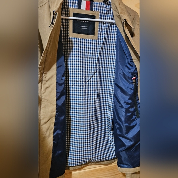 NWT Tommy Hilfiger Men's Classic Front-Zip Filled Micro-Twill Jacket in Khaki - Picture 8 of 12